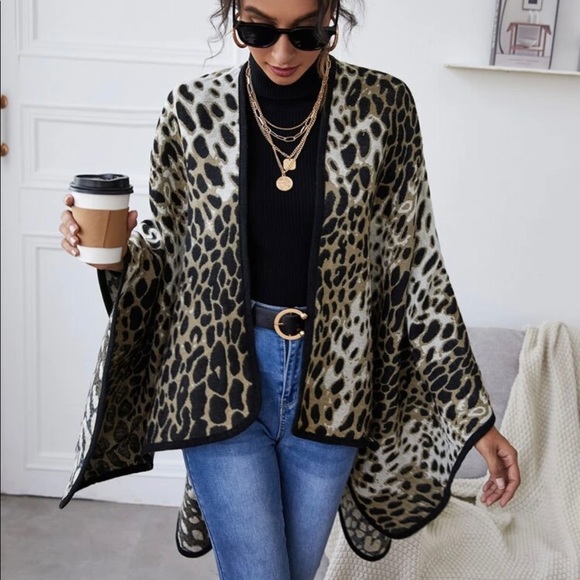 Leopard asymmetrical hem poncho cape cardigan - Picture 2 of 5